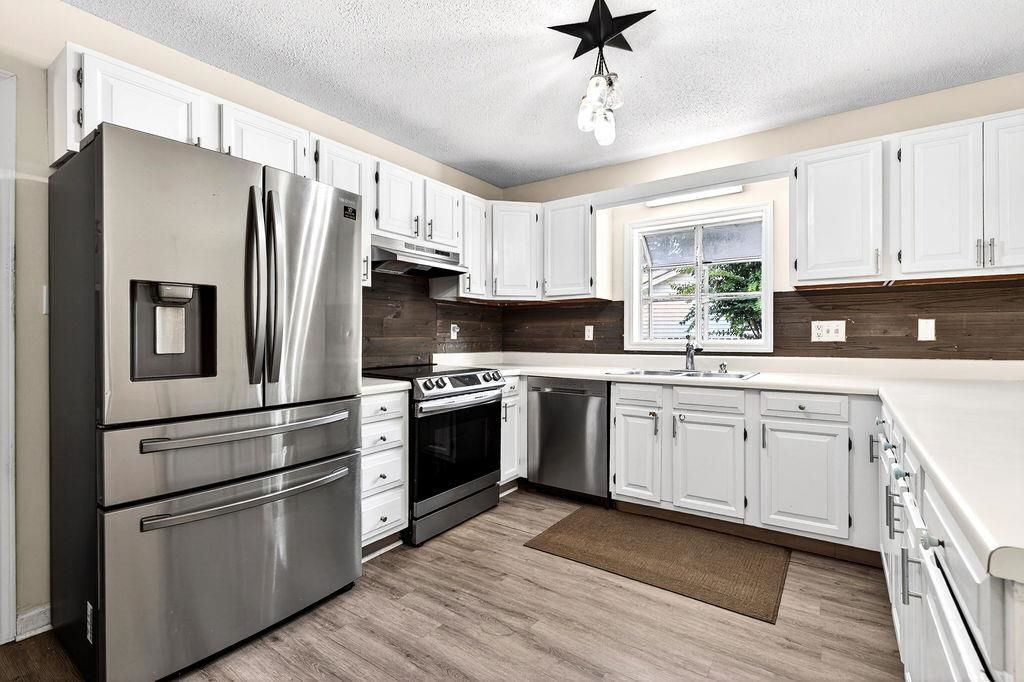 105 Pebble Dr.  Photo 4