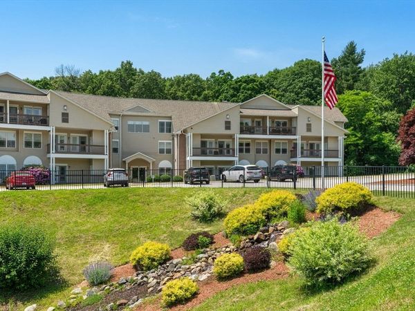 218 Reservoir St, Unit 103, Holden, MA 01520