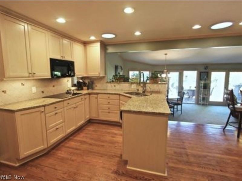 968 Bryan Drive, South Euclid, OH 44121 Photo 2