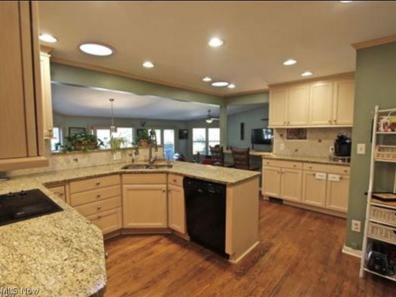 968 Bryan Drive, South Euclid, OH 44121 Photo 3