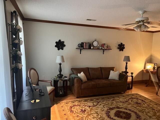 40 W Rigby Street Photo 14