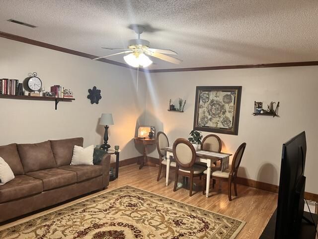 40 W Rigby Street Photo 15