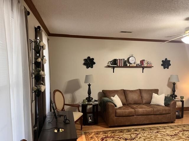 40 W Rigby Street Photo 16