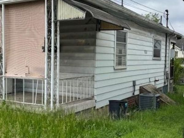311 1/2 Westmoreland Drive, Charleston, WV 25302