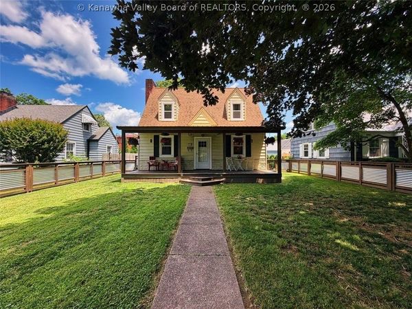 3918 Washington Ave SE, Charleston, WV 25304