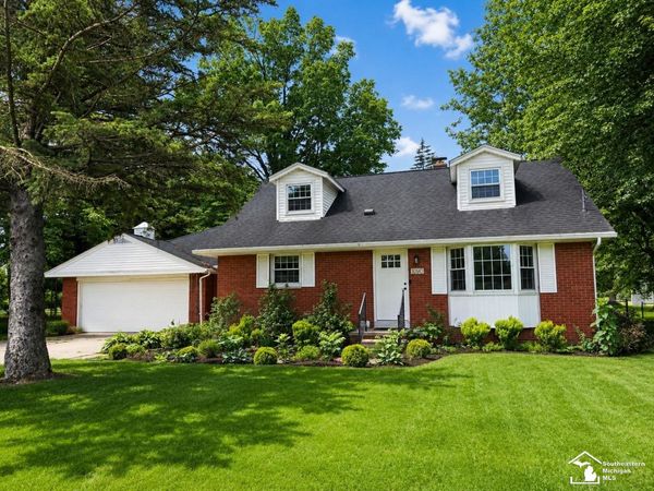 1090 Cole Road, Monroe, MI 48162