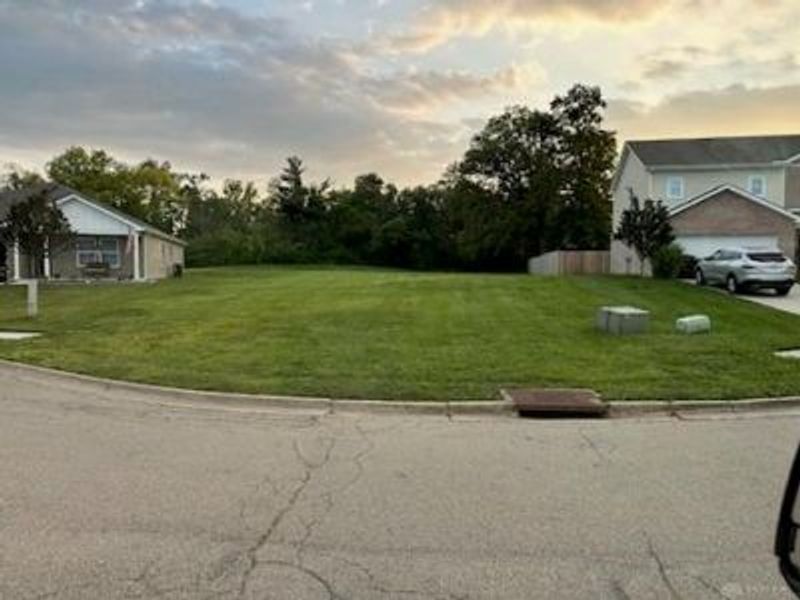5619 Moss Creek Boulevard, Clayton, OH 45315 Photo 3