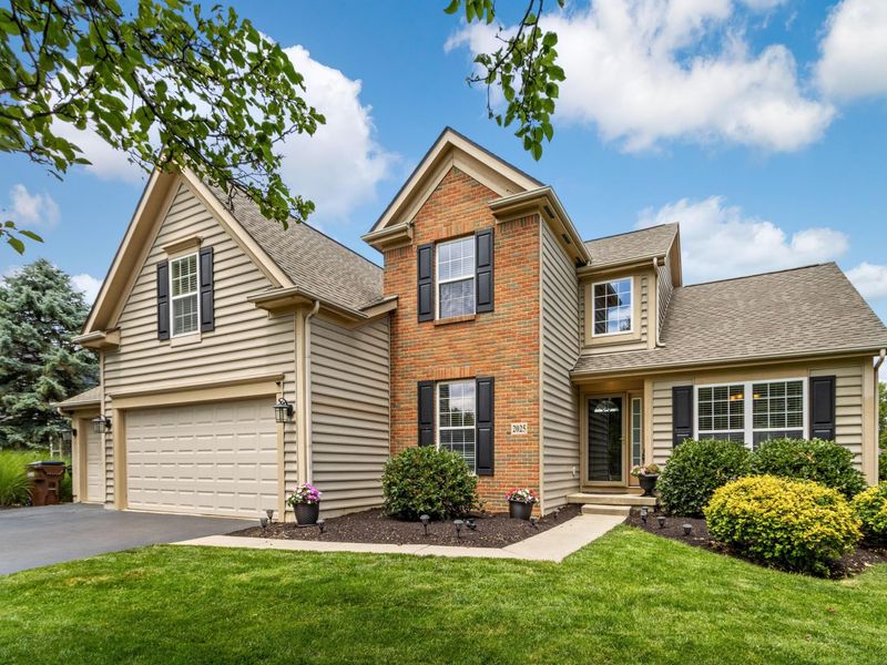 2025 Alum Village Drive, Lewis Center, OH 43035 Photo 2