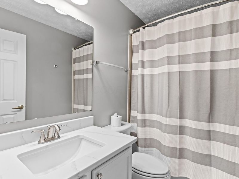 2025 Alum Village Drive, Lewis Center, OH 43035 Photo 28
