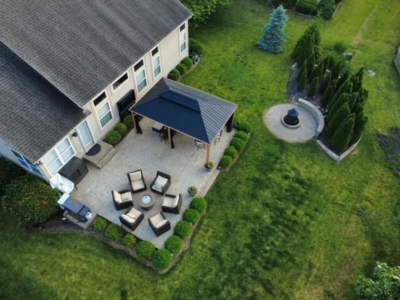 2025 Alum Village Drive, Lewis Center, OH 43035 Photo 9