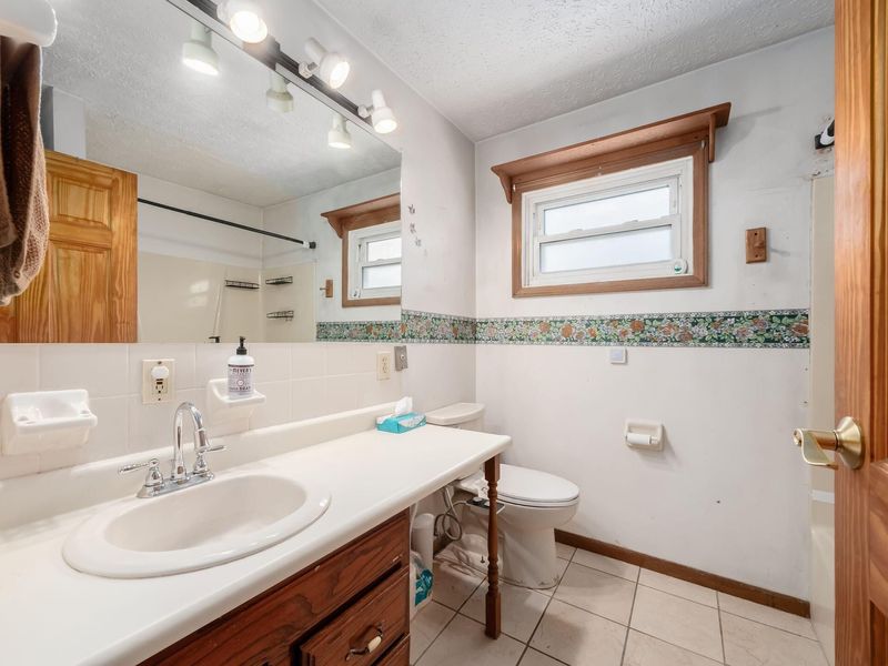 626 Heisley Drive, Columbus, OH 43207 Photo 17