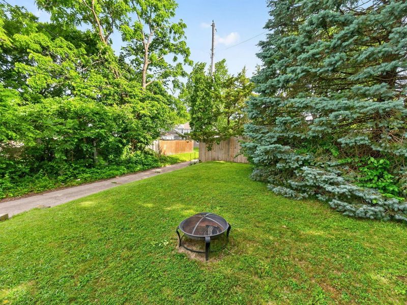 319 Colton Avenue , Bellefontaine, OH 43311 Photo 10