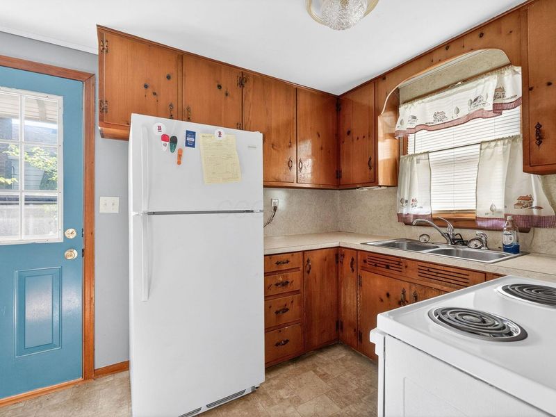 319 Colton Avenue , Bellefontaine, OH 43311 Photo 19