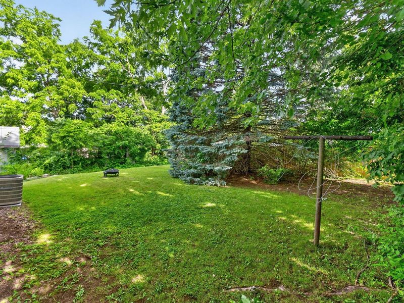 319 Colton Avenue , Bellefontaine, OH 43311 Photo 9