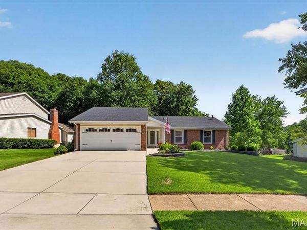 1471 Cherry Creek Lane, Manchester, MO 63021