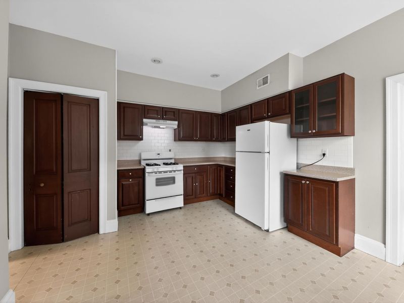 215 W 34th Street, Latonia, KY 41015 Photo 12