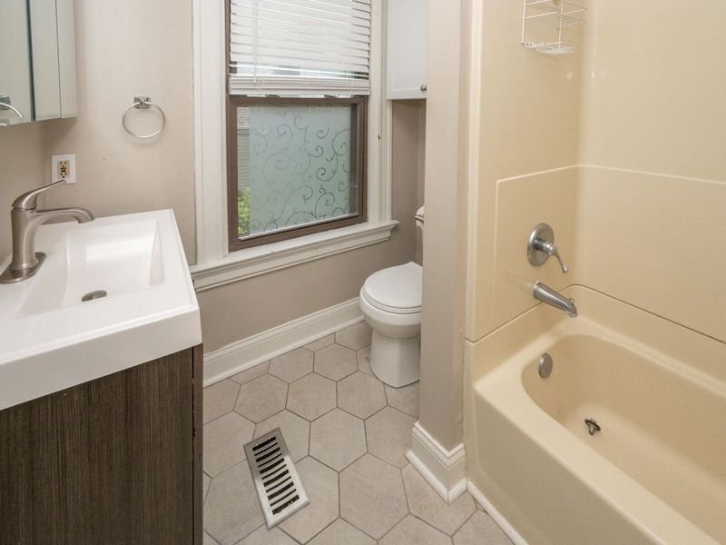 303 E 21st Street, Covington, KY 41014 Photo 29