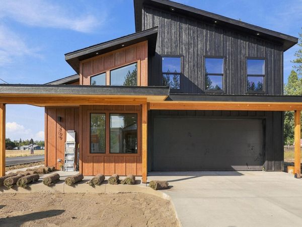3709 E Nyberg Ln, Mead, WA 99021