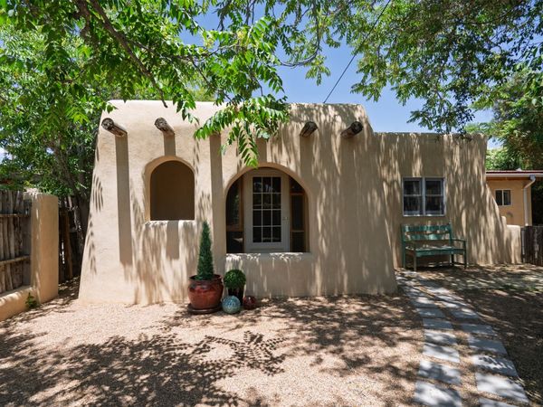 621 W San Francisco , Santa Fe, NM 87501