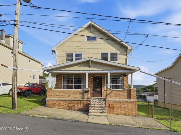 512 W GIRARD Street, Mt. Carmel, PA 17851
