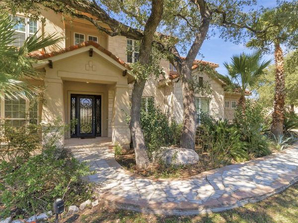 5600 Laguna Cliff LN , Austin, TX 78734
