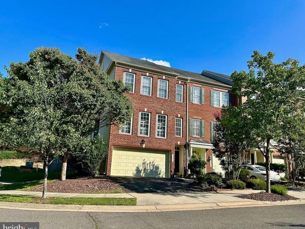 1040 HOTCHKISS PLACE , FREDERICKSBURG, VA 22401