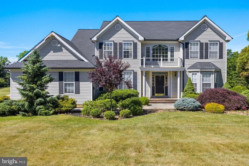9 Trotter Way, Cream Ridge, NJ 08514 Main Photo