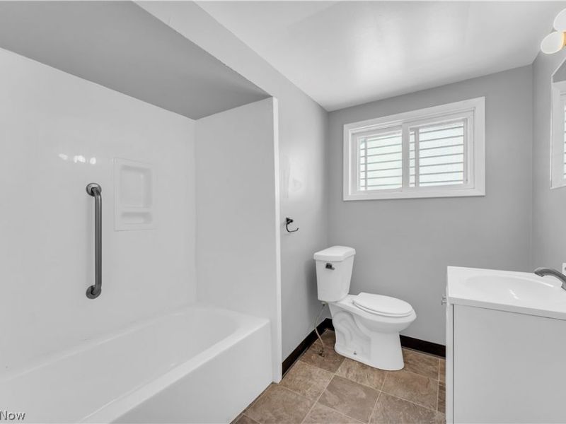 5606 Theota Avenue, Parma, OH 44129 Photo 21