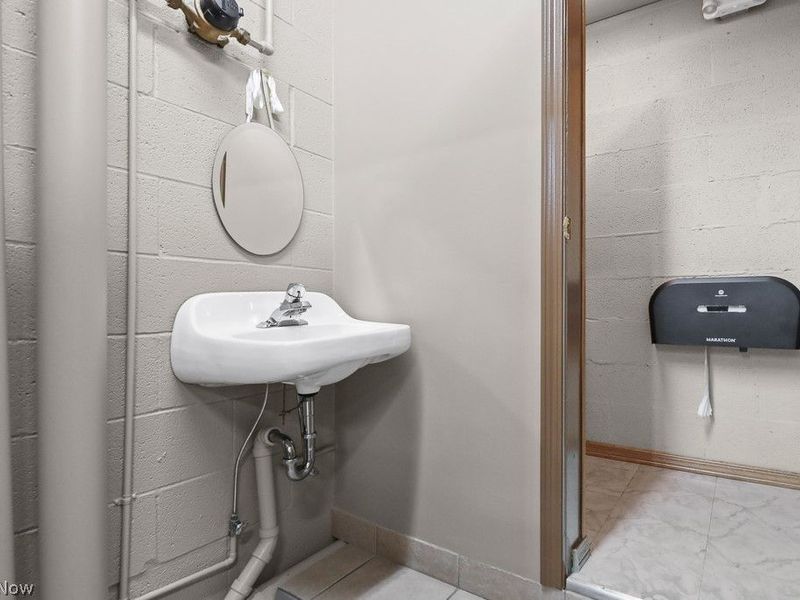 3475 Ridge Avenue, Cleveland, OH 44102 Photo 23