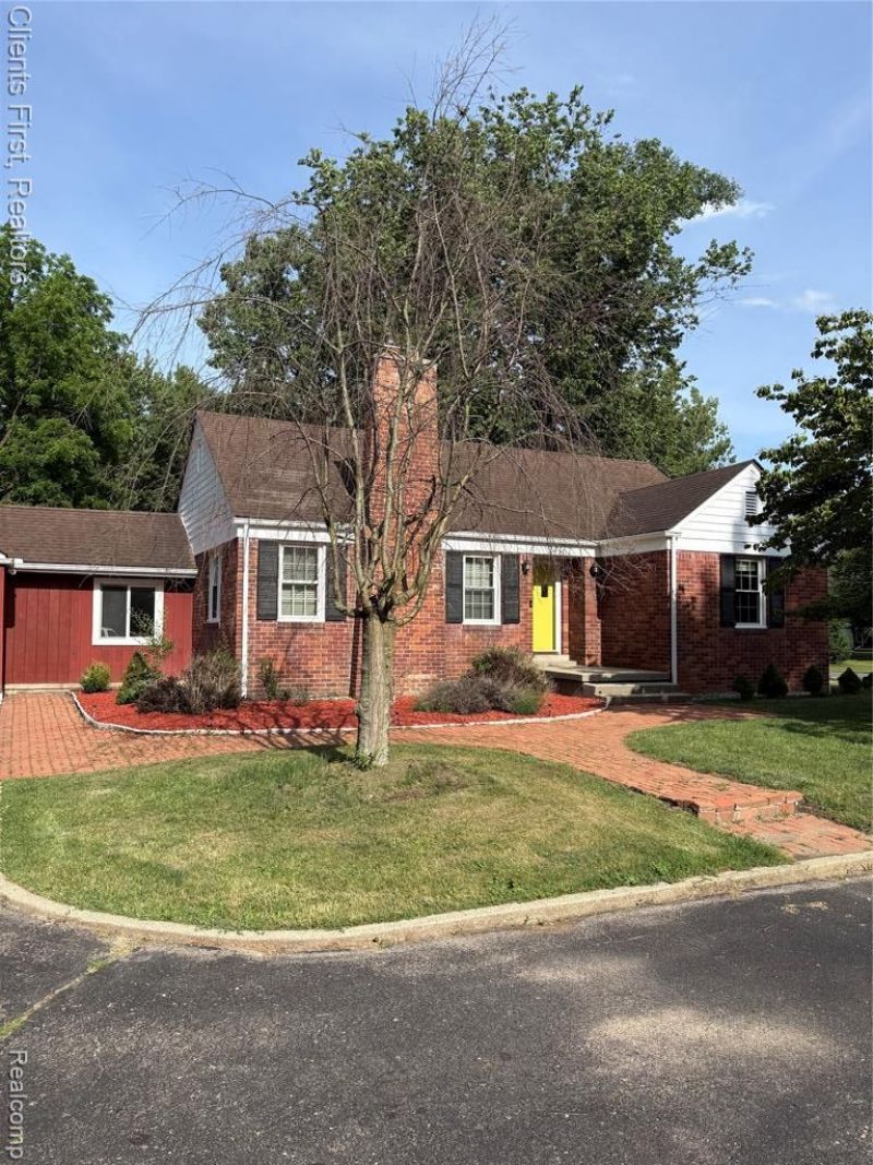 24162 Gleneyrie Drive, Southfield, MI 48033 Main Photo
