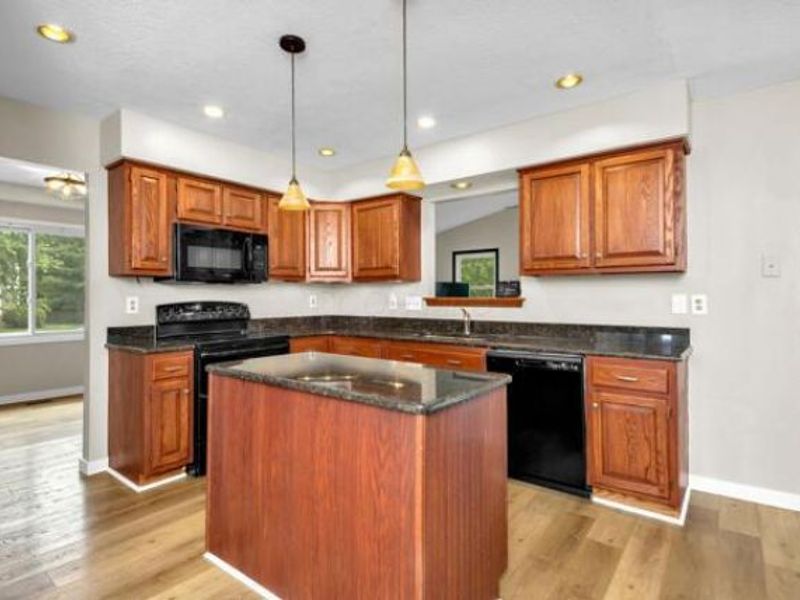 323 Village Ridge Drive, Powell, OH 43065 Photo 6