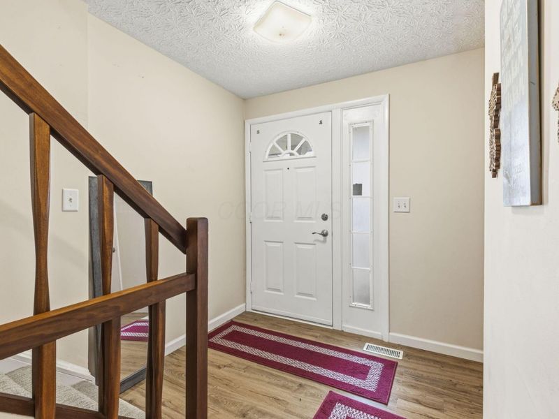 6687 Manring Court , Reynoldsburg, OH 43068 Photo 3