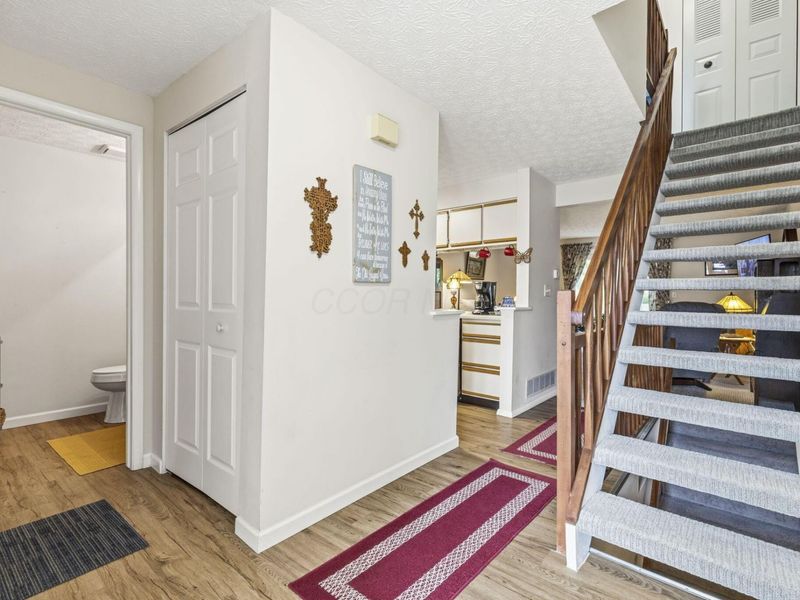 6687 Manring Court , Reynoldsburg, OH 43068 Photo 4