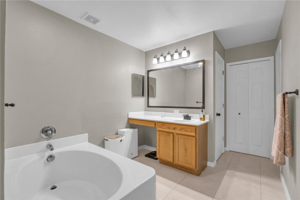 2566 12th Square Sw, Vero Beach, FL 32968 Photo