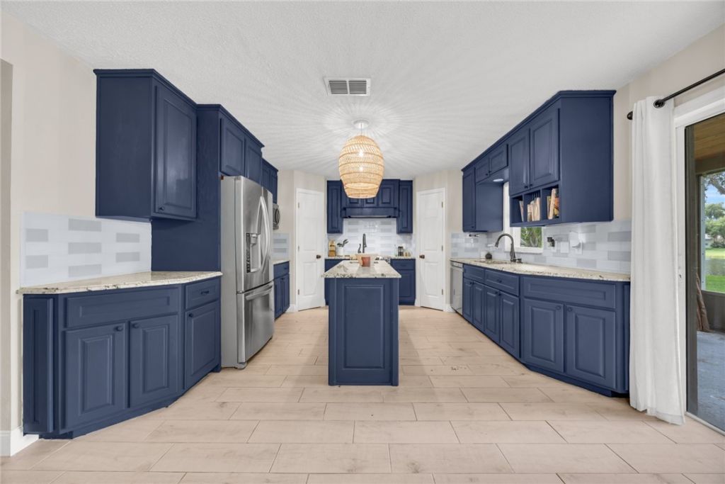 2566 12th Square Sw, Vero Beach, FL 32968 Photo
