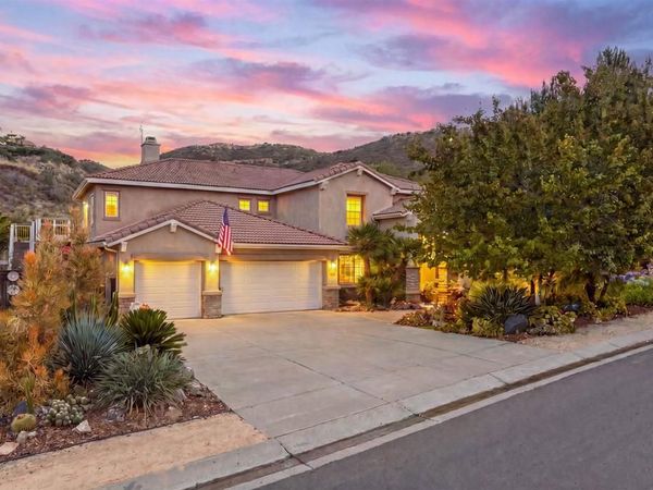 2494 San Clemente Avenue, Vista, CA 92084