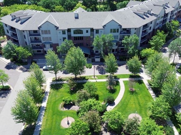 5225 Grandview Square, Unit 414, Edina, MN 55436
