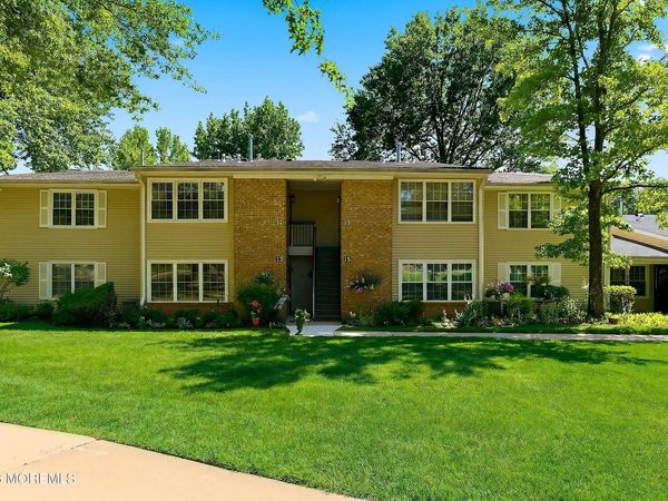 11 Boxwood Terrace, Unit 247, Red Bank, NJ 07701