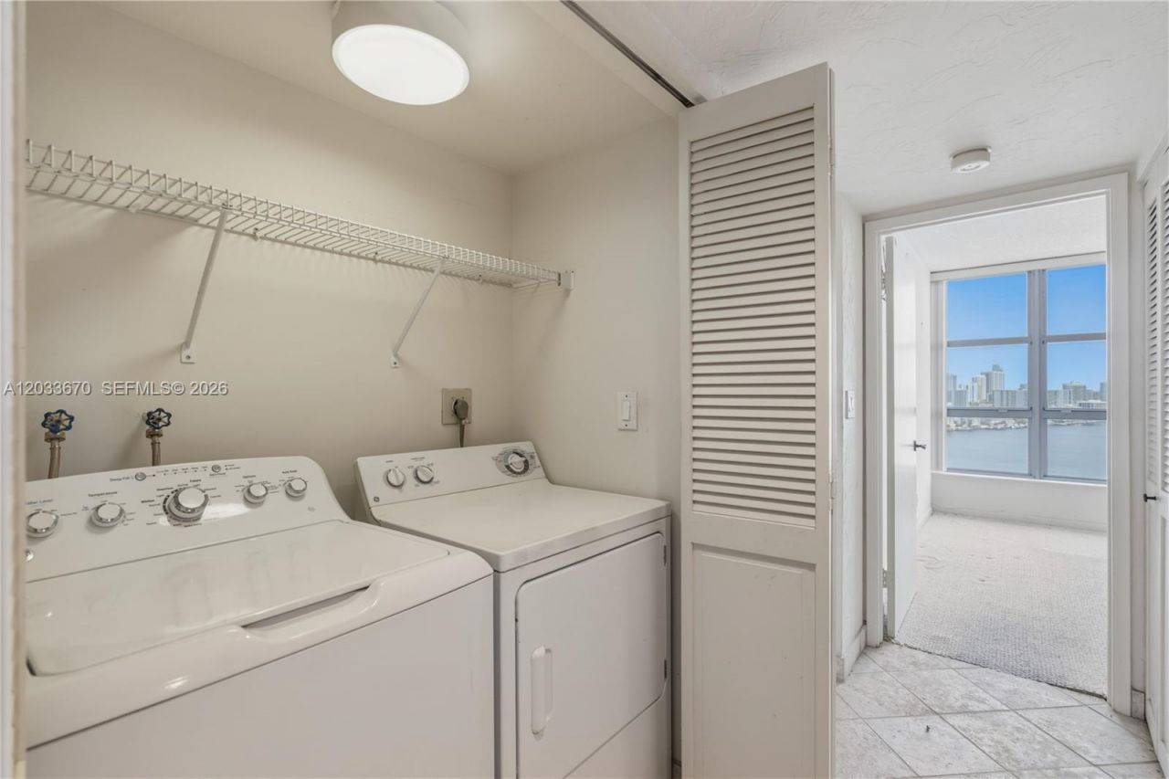 19195 NE 36th Ct , Unit 2410, Aventura, FL 33180 Photo