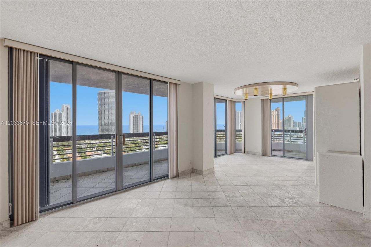 19195 NE 36th Ct , Unit 2410, Aventura, FL 33180 Photo