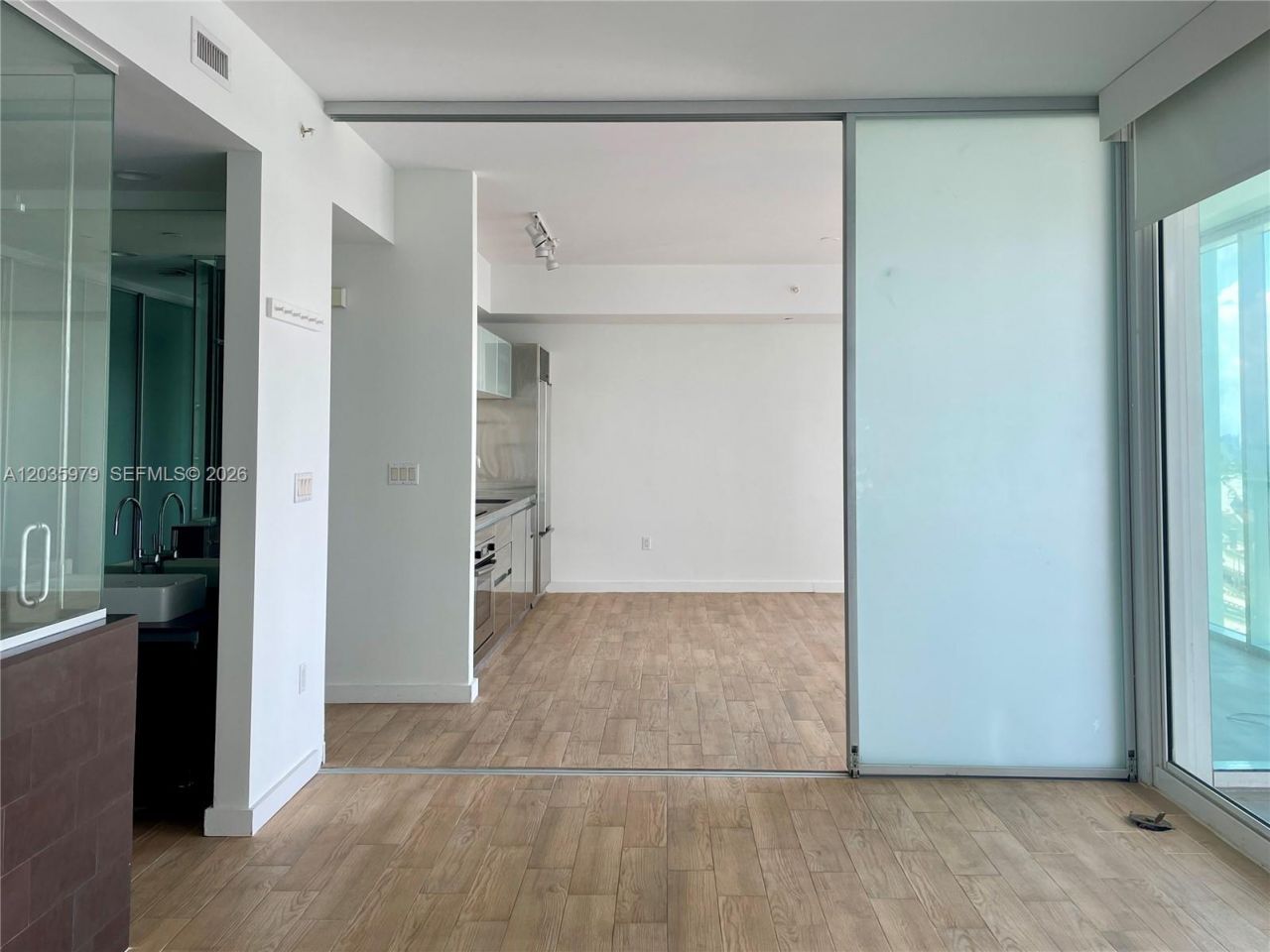 1040 Biscayne Blvd , Unit 1105, Miami, FL 33132 Photo