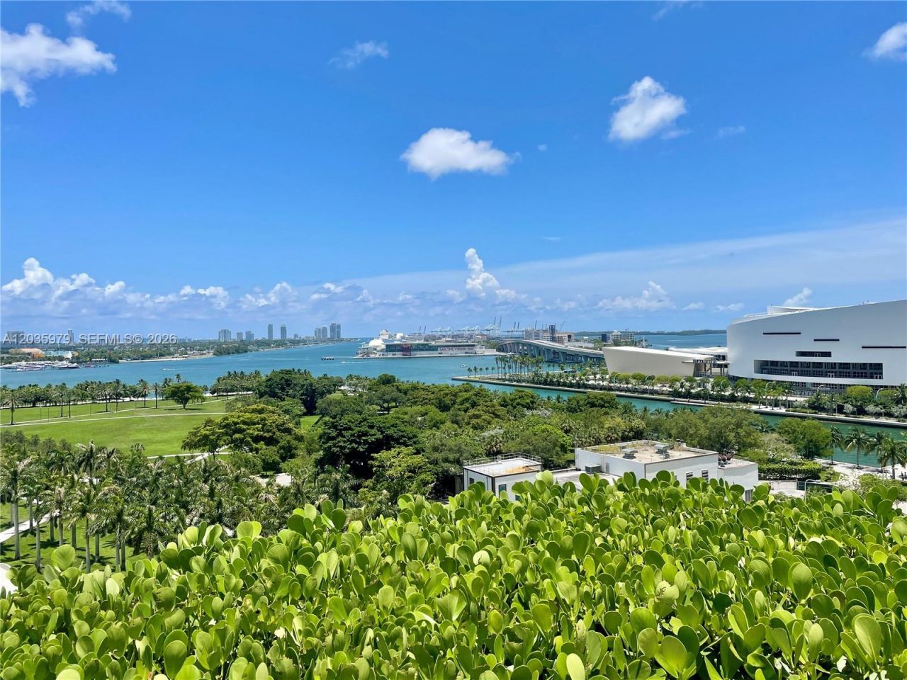 1040 Biscayne Blvd , Unit 1105, Miami, FL 33132 Photo