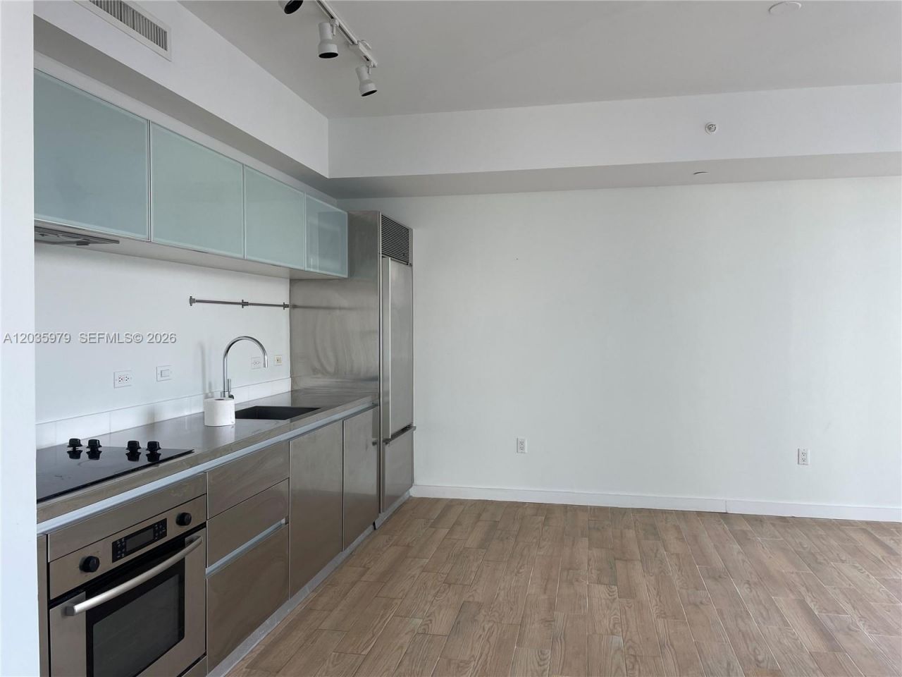 1040 Biscayne Blvd , Unit 1105, Miami, FL 33132 Photo