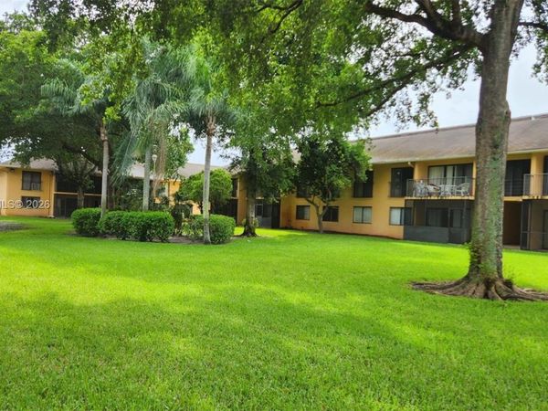 5981 Washington St , Unit 210, Hollywood, FL 33023