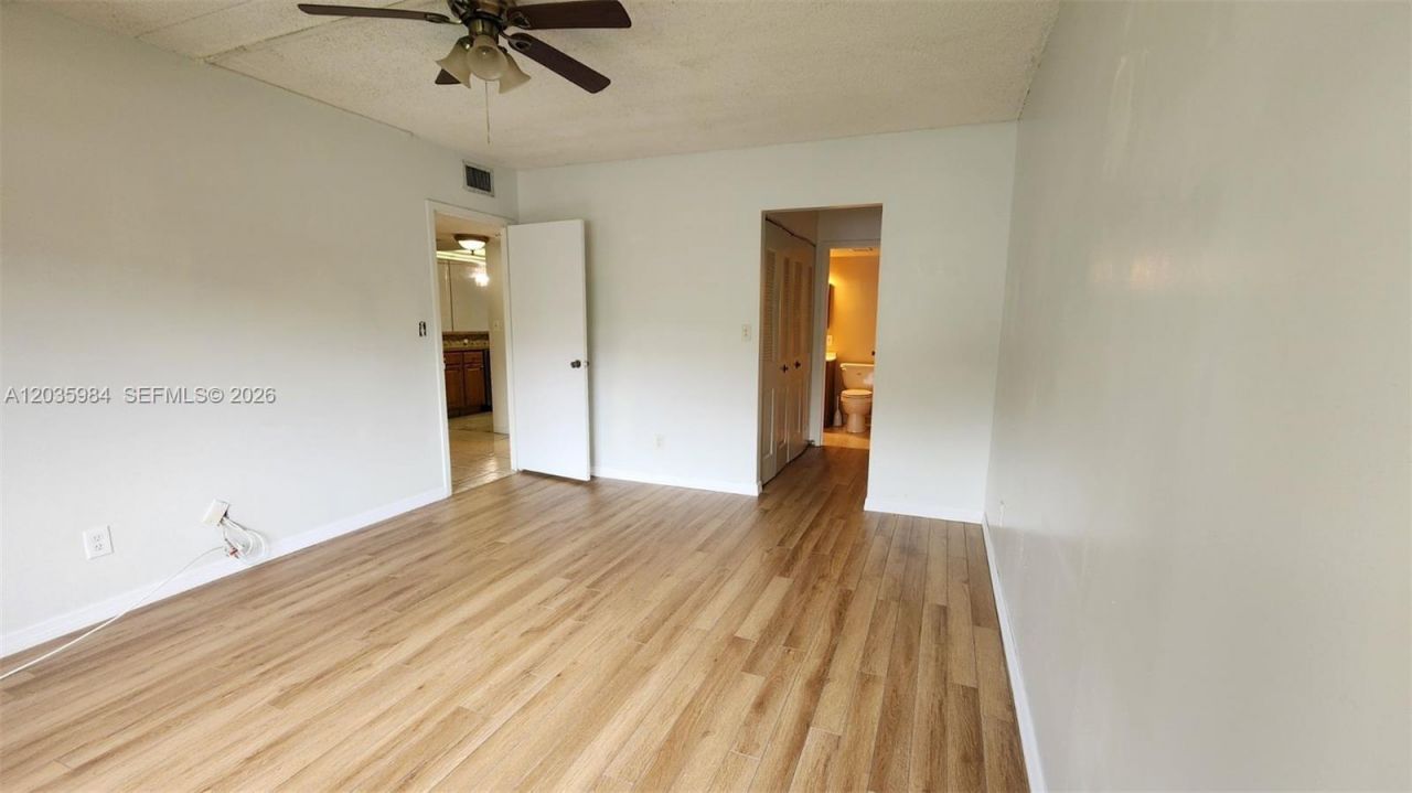5981 Washington St, Unit 210, Hollywood, FL 33023 Photo