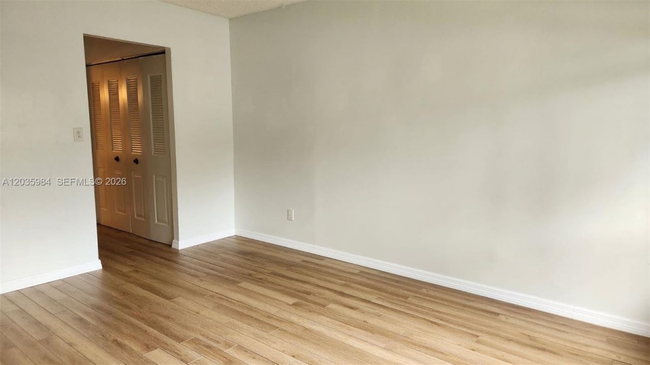 5981 Washington St, Unit 210, Hollywood, FL 33023 Photo