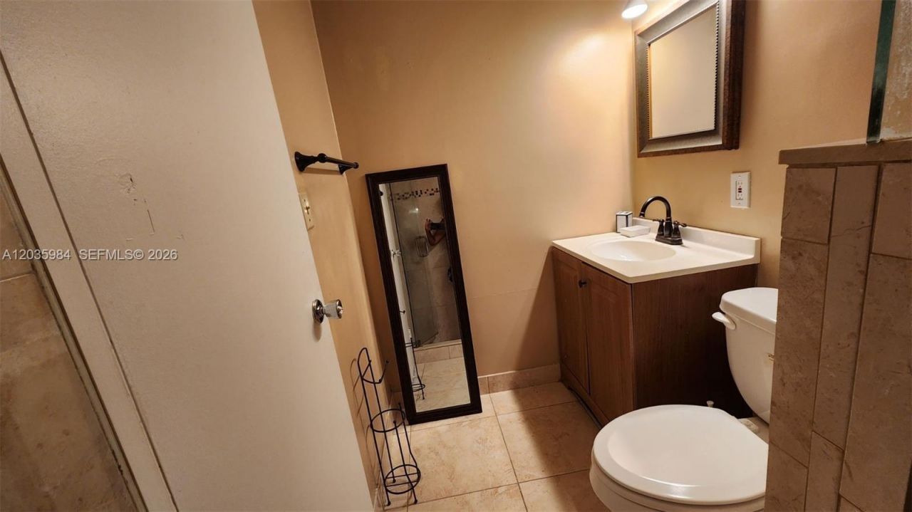 5981 Washington St, Unit 210, Hollywood, FL 33023 Photo