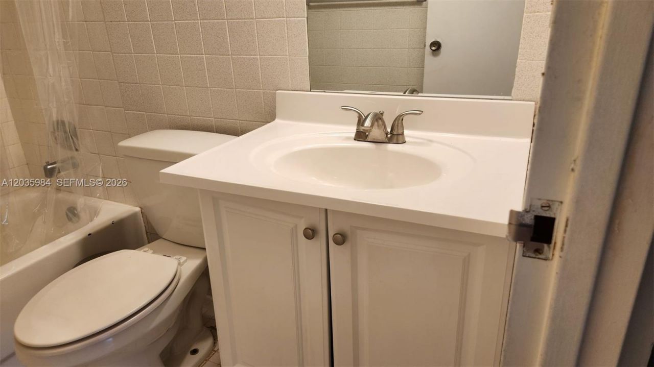 5981 Washington St, Unit 210, Hollywood, FL 33023 Photo