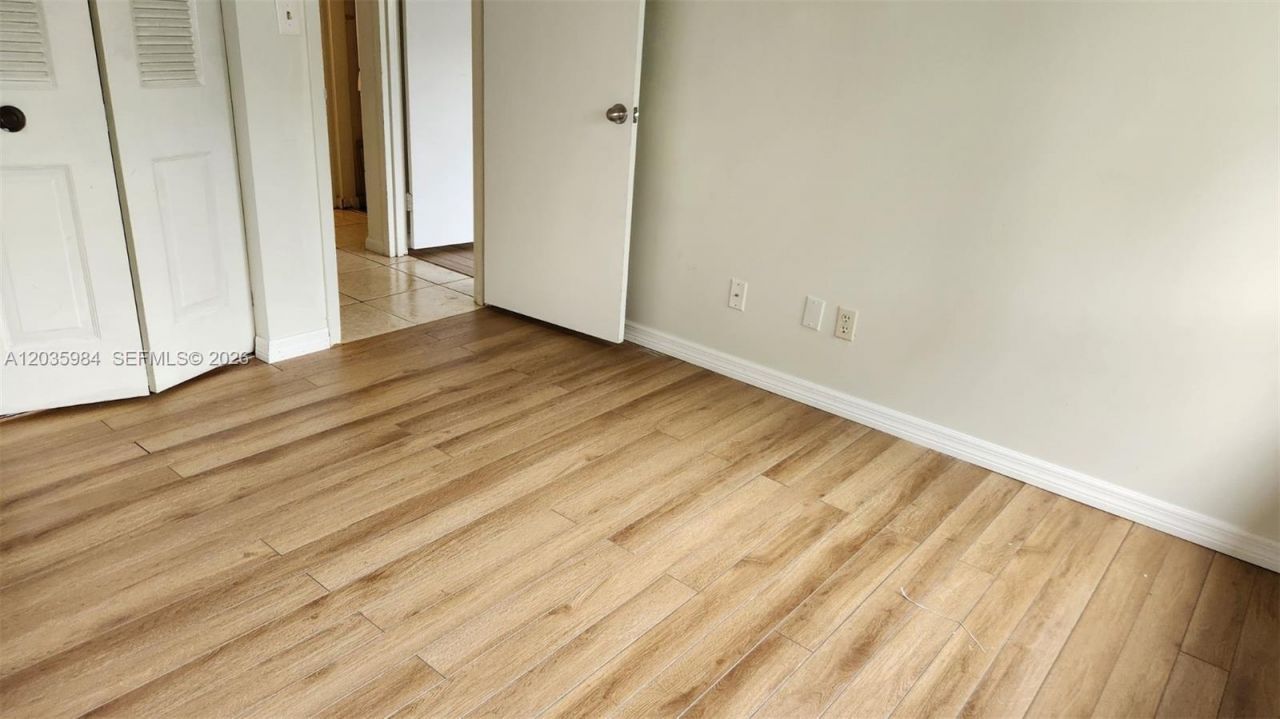 5981 Washington St, Unit 210, Hollywood, FL 33023 Photo