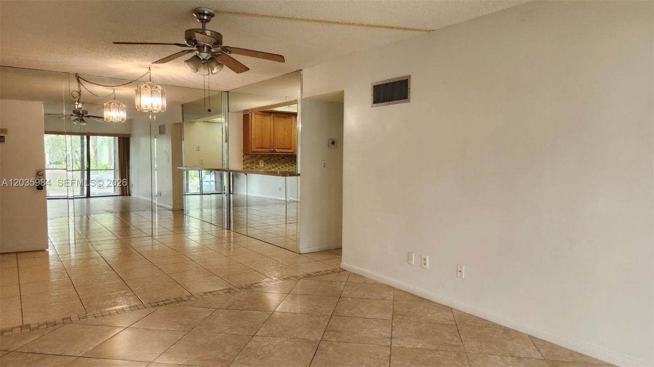 5981 Washington St, Unit 210, Hollywood, FL 33023 Photo